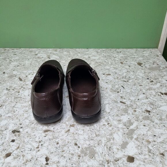 NEW Clarks Loafer 8.5 Wide - Picture 3 of 5